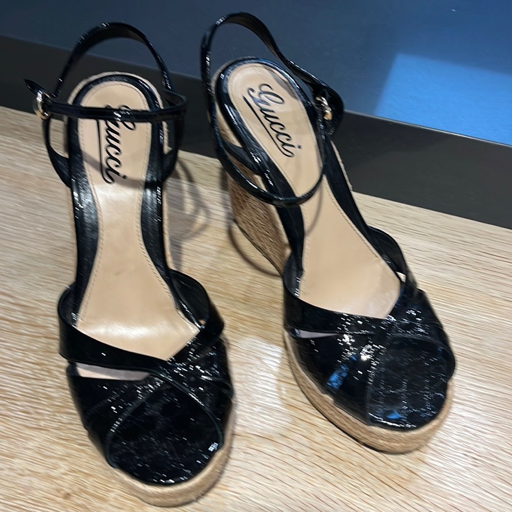 Gucci espadrilles 38.5 tried on but not worn!